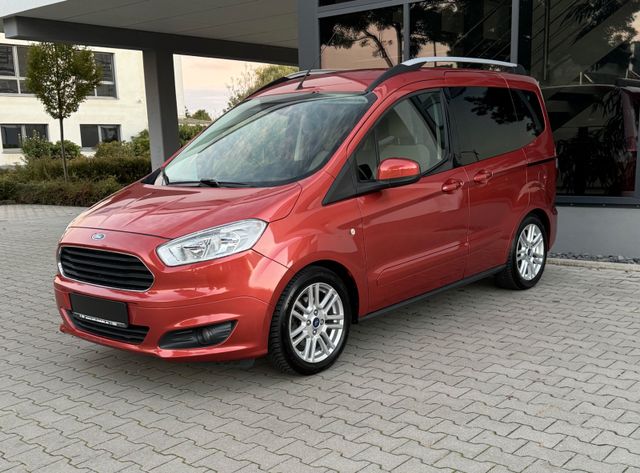 Ford Tourneo Courier Titanium AHK Navi TEL Kamera SHZ