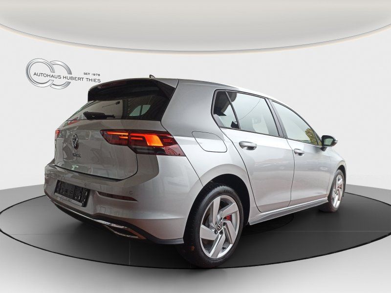 Fahrzeugabbildung Volkswagen Golf VIII  1.4 eHybrid DSG GTE