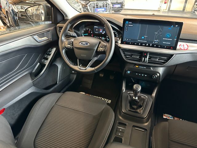 MYAUTOCENTER – Gebraucht- und Jahreswagen mit Werkstattservice in Pfaffenhofen Ford Focus *KEYLESS*ACC*NAV*1-HAND*2-ZONEN*