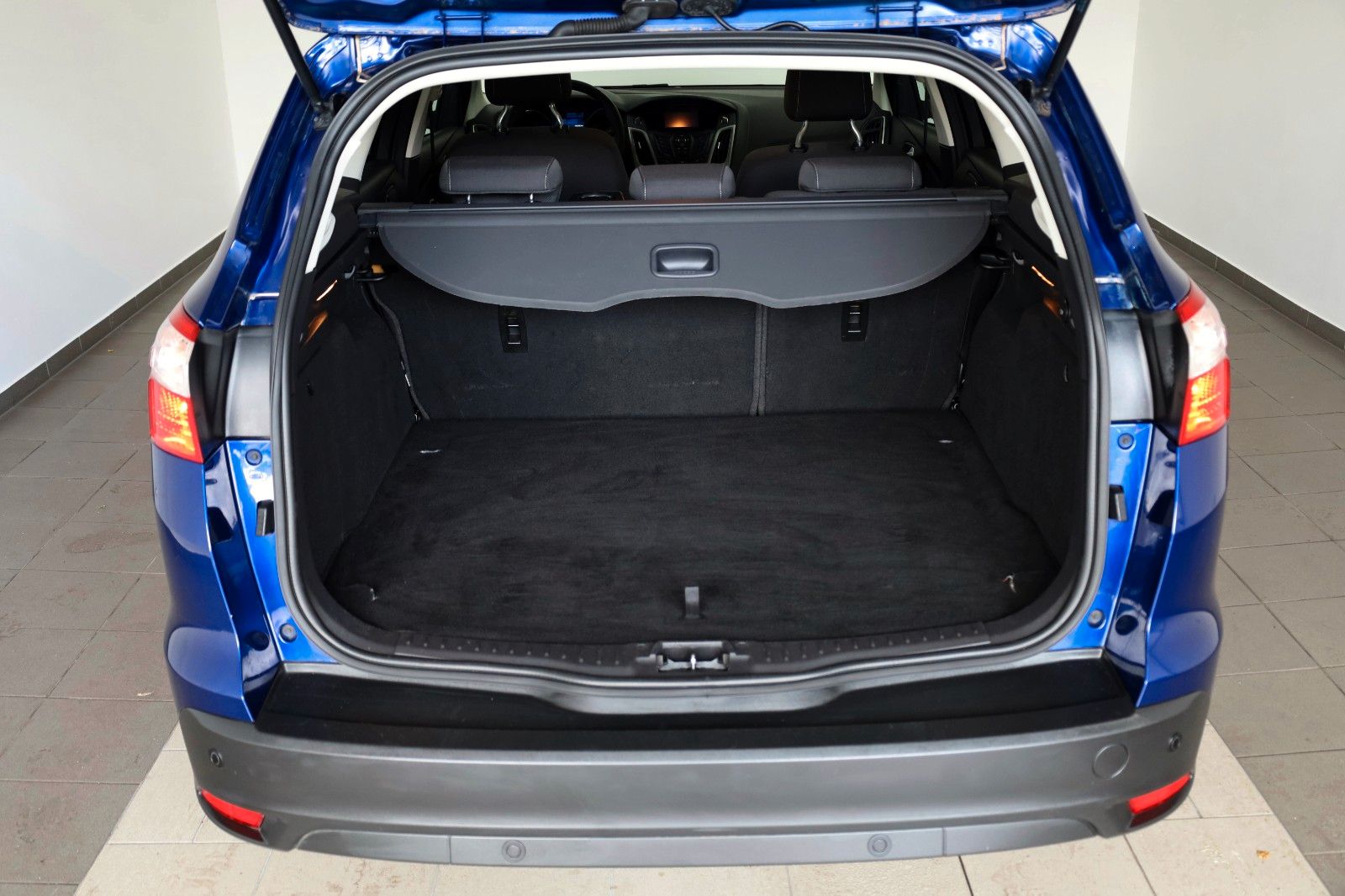 Fahrzeugabbildung Ford Focus Turnier Sync Edition Navi,SH,PDC,SR+WR