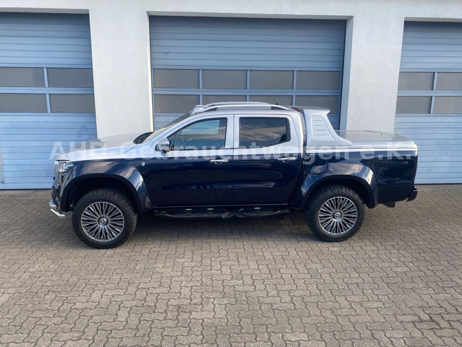 Fahrzeugabbildung Mercedes-Benz X 250d 4Matic D-Kabine Edition Breitumbau UNIKAT