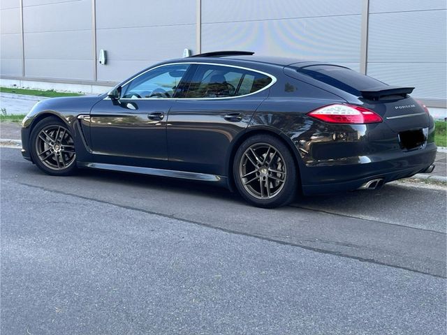 Porsche Panamera 4s v8 400ps