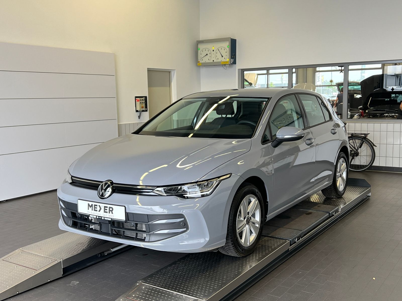 Fahrzeugabbildung Volkswagen Golf VIII Life 1.5 TSI *AHK, LED, ACC, Kamera, 1