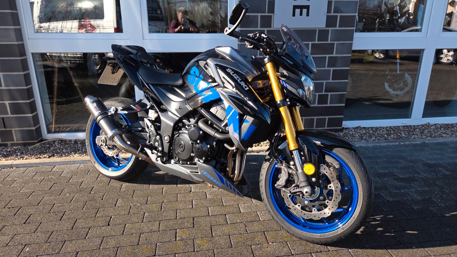 Suzuki GSX-S 750  5200km  1a Zustand  viel Zubehör