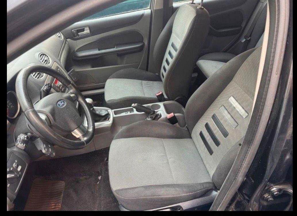 Ford Focus 2010 — photo 5