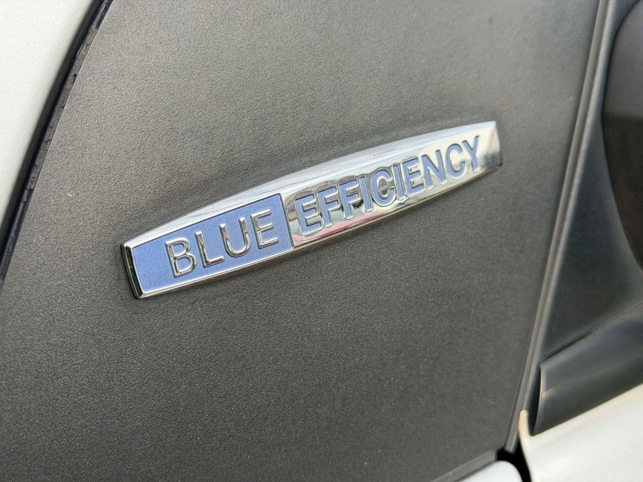 Mercedes-Benz B180 2010 — photo 12