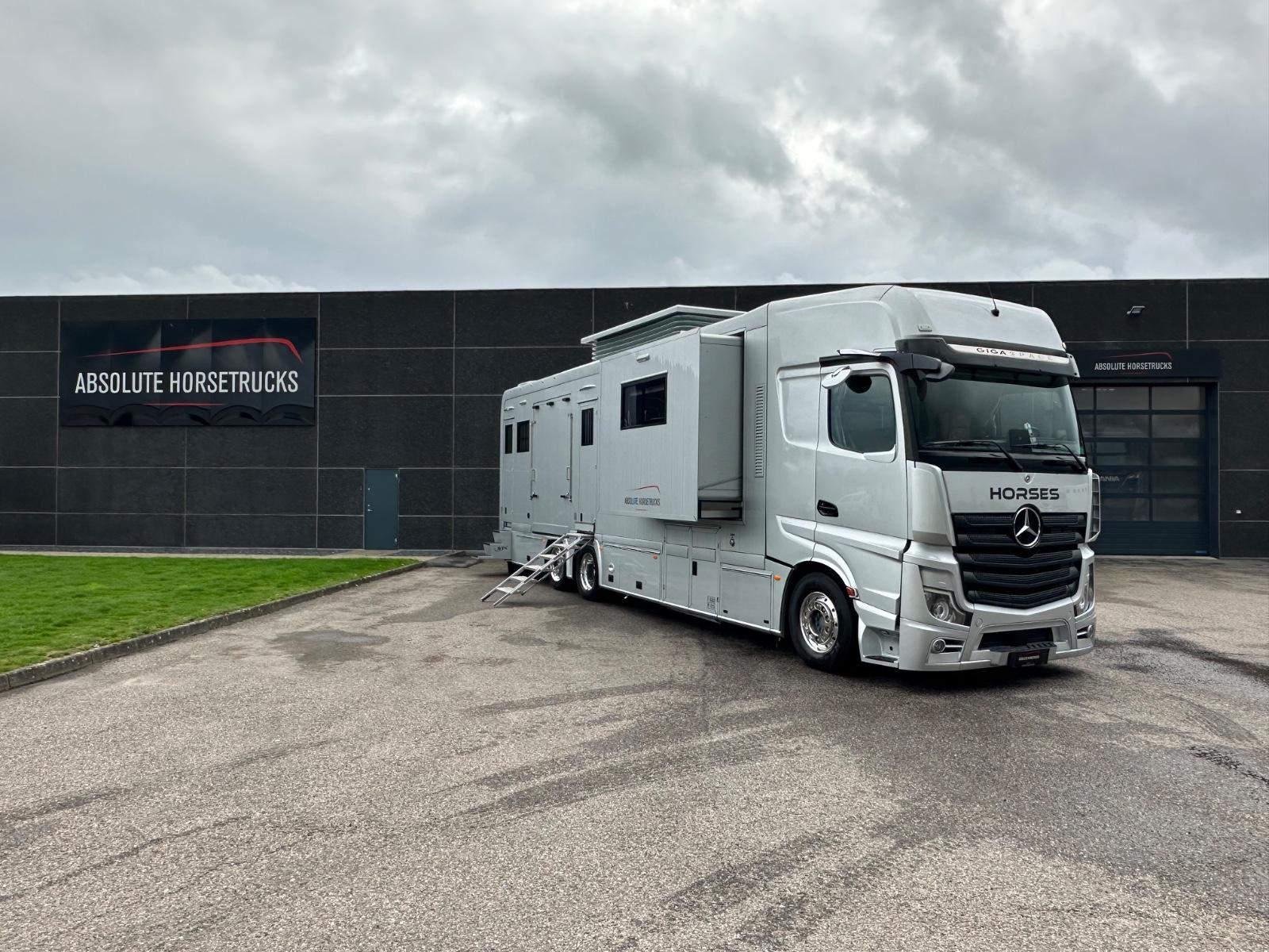 Mercedes-Benz ACTROS 2551 STX 6 HORSES DOUBLE POP-OUT / UP