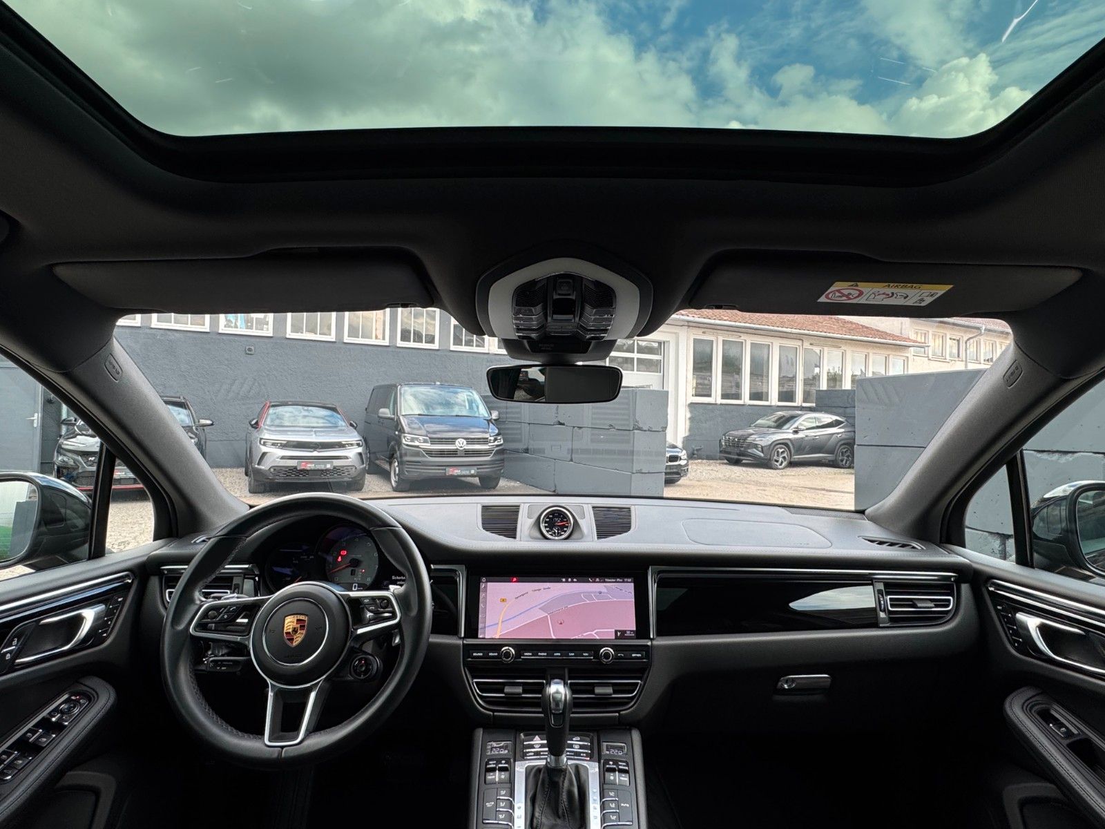 Fahrzeugabbildung Porsche Macan S V6 Pano Kamera Leder St-Heiz. Memory