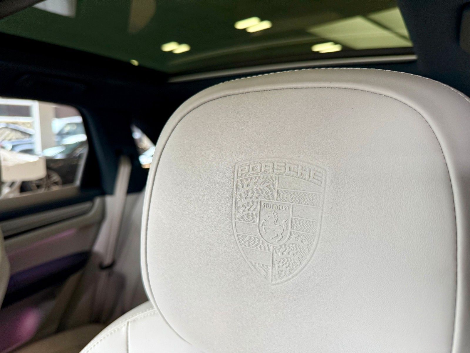 Fahrzeugabbildung Porsche Cayenne V6 Platinum Edition SportChrono/Panorama