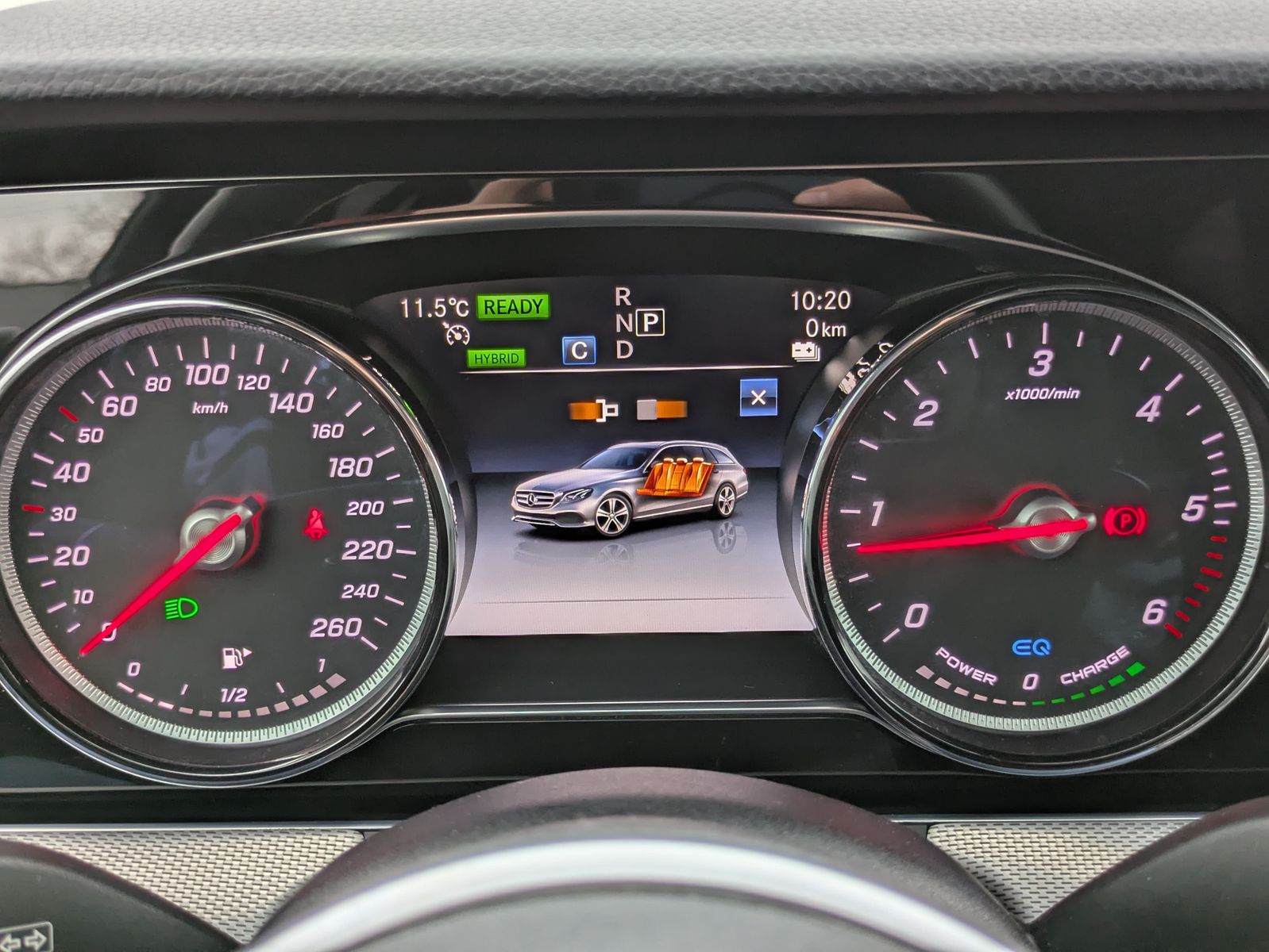 Fahrzeugabbildung Mercedes-Benz E 300 de AMG Night AVANTGARDE AHK*LED*BURMESTER