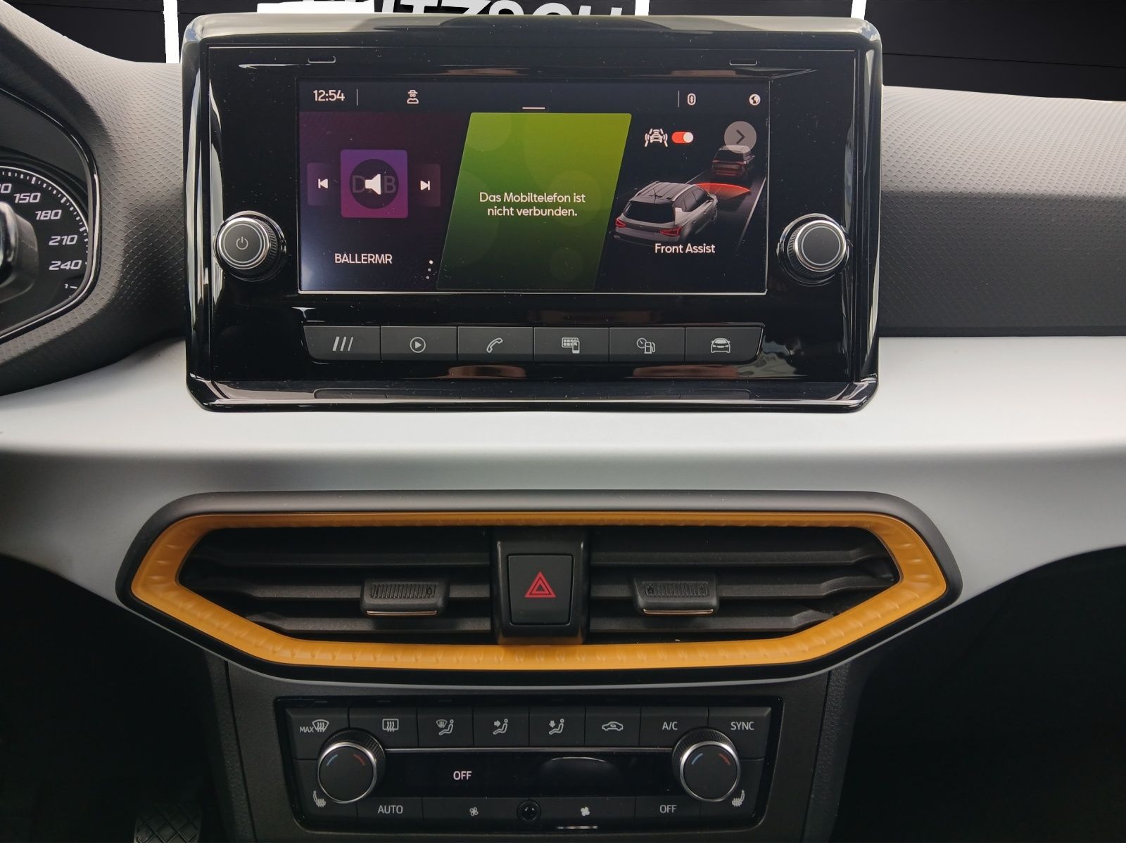 Fahrzeugabbildung SEAT Arona TSI Style LED Climatronic GRA SH LM