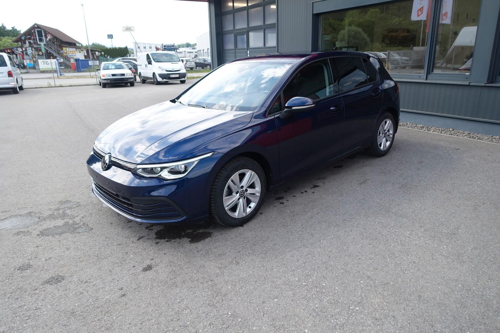 Volkswagen Golf VIII Lim. Life "LED,Virtual" EXP € 15250.-