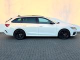 Skoda Octavia Combi RS 2.0 TSI DSG /MASSAGE/PANO/HUD/ - Skoda Autos von Händlern