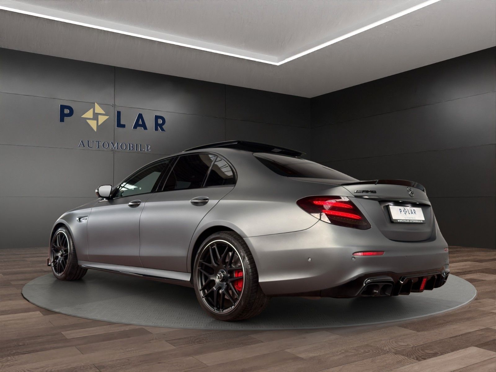 Fahrzeugabbildung Mercedes-Benz E63s AMG 4Matic+ Pano/Magno/SportAGA/Widescreen