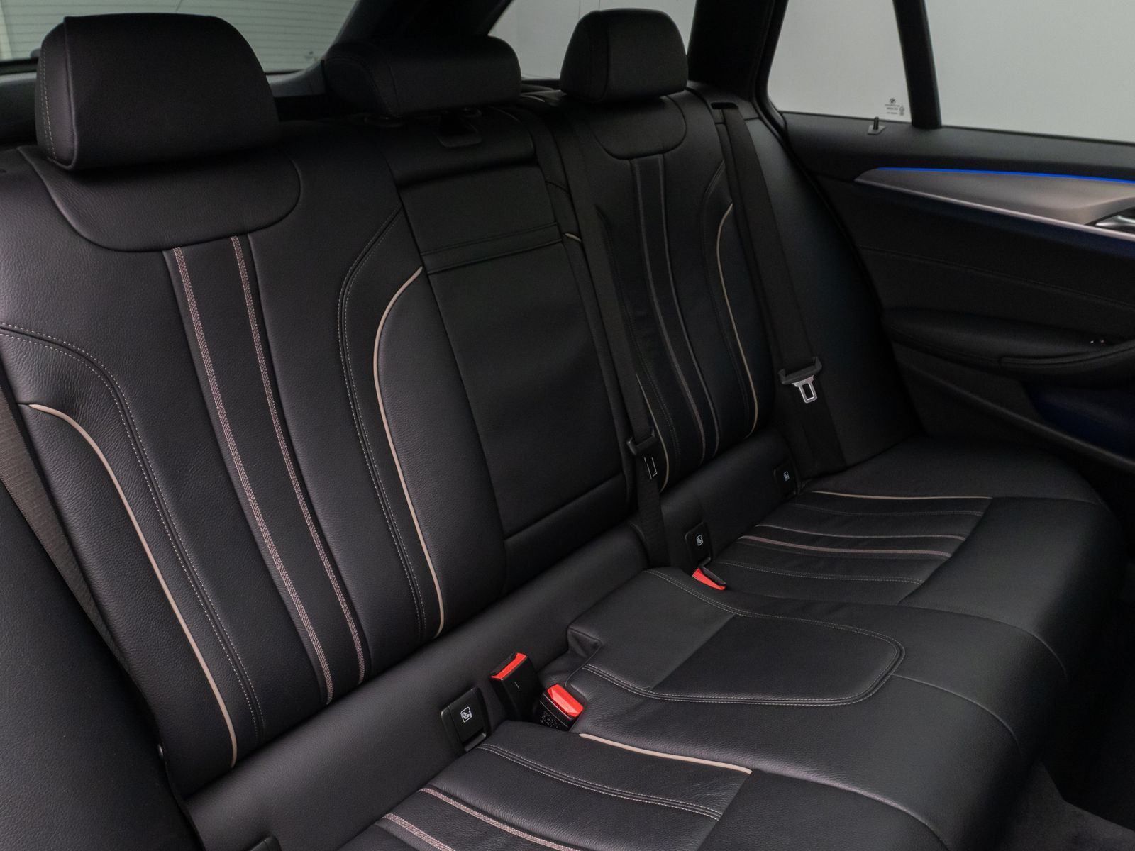 Fahrzeugabbildung BMW 520d Sport Line Kamera Panorama AHK HiFi Alarm