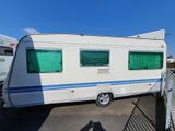 Adria Exclusive/Nasszelle/Festbett - Festbett Wohnwagen