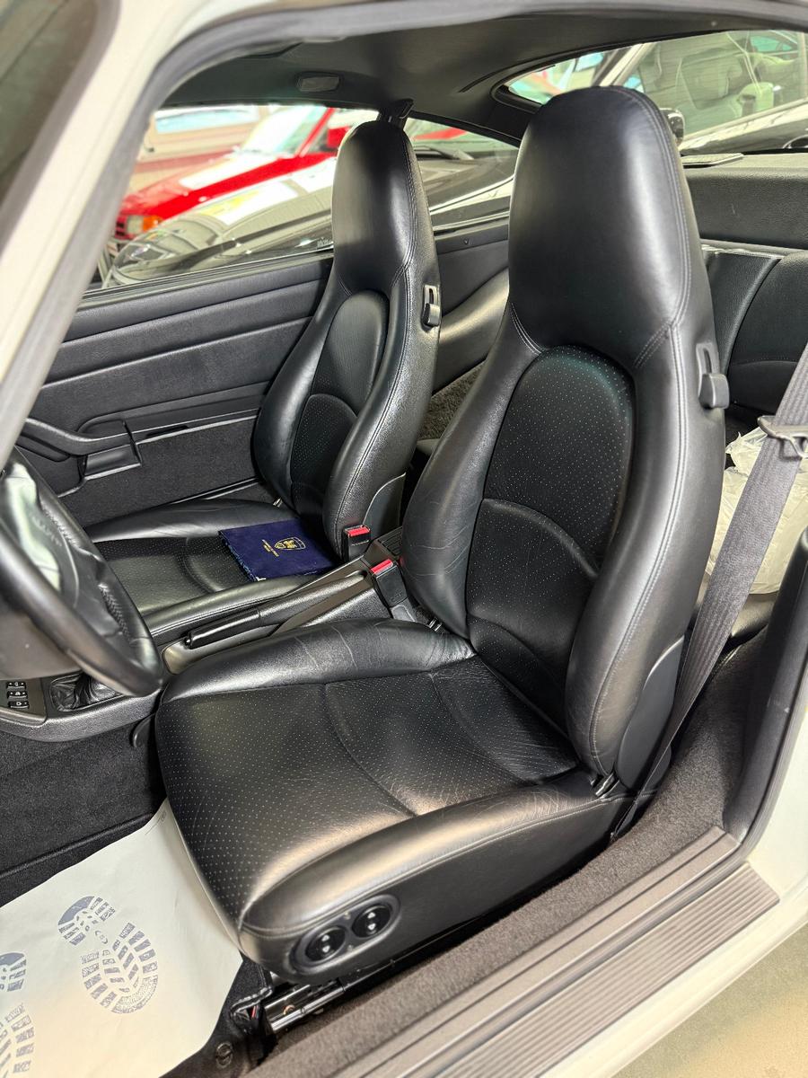 Porsche 993 Carrera C2 Coupé Schalter SSD,GrandPrix weiß