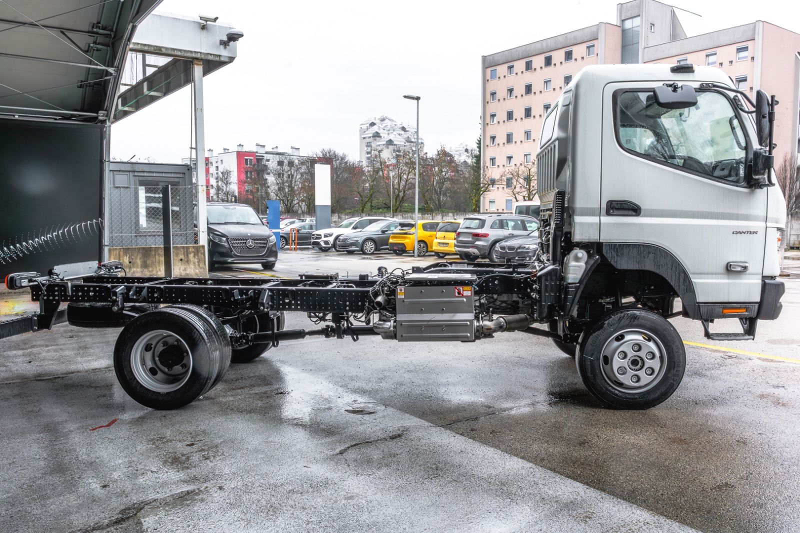Mitsubishi  – Ansicht 4