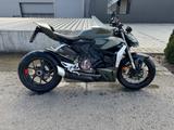 Ducati Streetfighter V2 - STREETFIGHTER