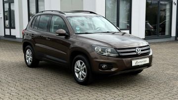 Volkswagen Tiguan - 1