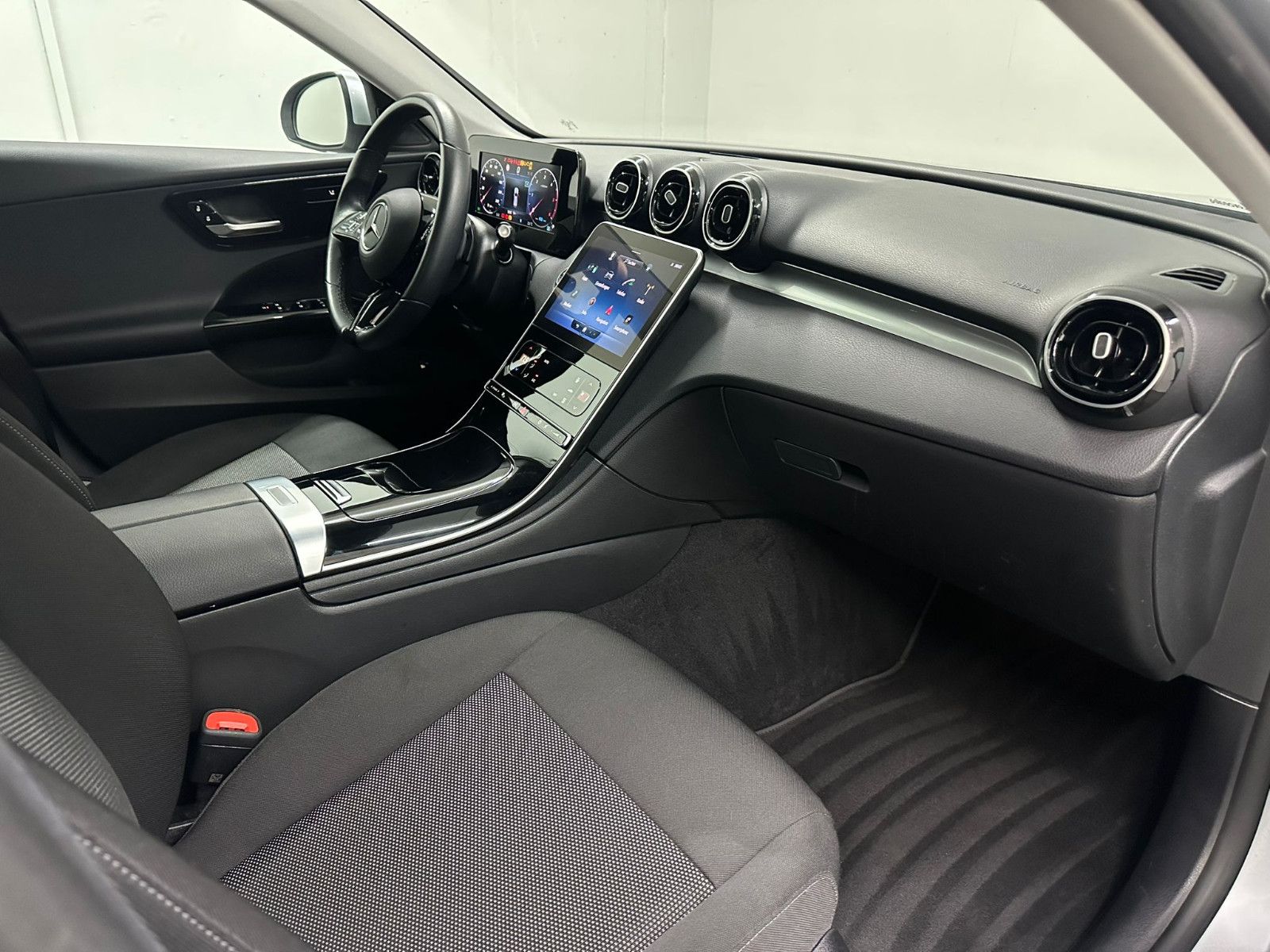 Fahrzeugabbildung Mercedes-Benz C 200 d T Autom *DISTRO*LED*NAVI*AHK*AVANTGARDE