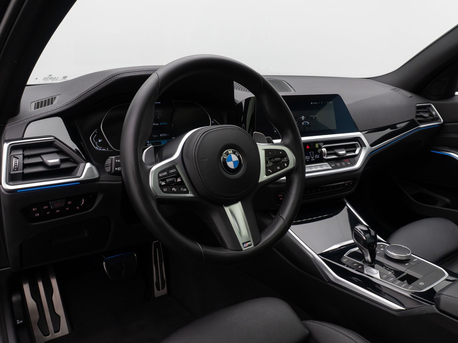 Fahrzeugabbildung BMW 330e M Sport Kamera DAB HiFi Laser Panorama HUD