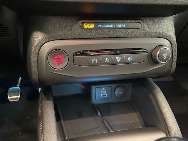 Fahrzeugabbildung Ford Focus Turnier ST X 2.3 HeadUP Navi B&O Kamera