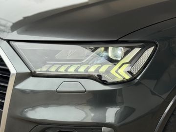 Audi Q7 - 8