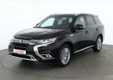 Mitsubishi Outlander 2.2 DI-D Plus 4WD Xenon Tempomat 360° - Mitsubishi Gebrauchtwagen in Leipzig