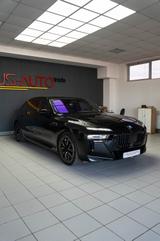 BMW M760 7 M760 e xDrive - schwarze BMW M760