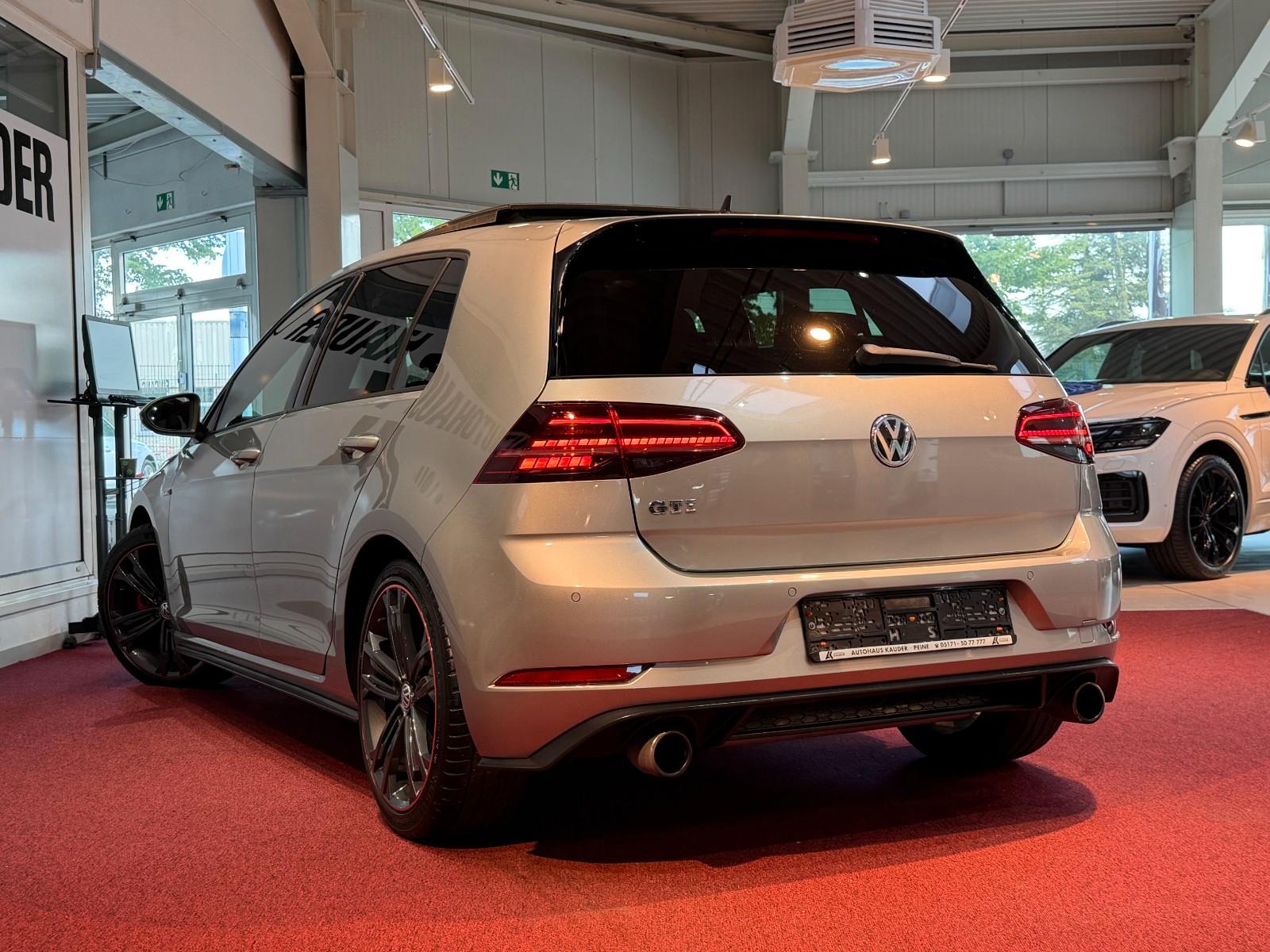 Volkswagen Golf GTI *LED*Pano*Navi*