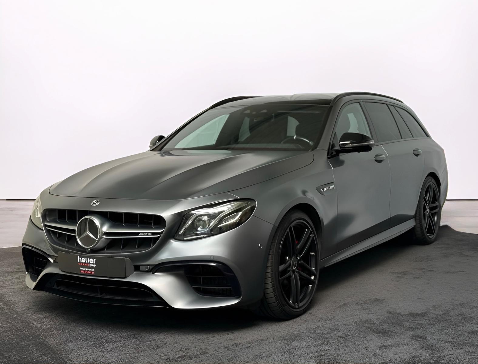 Mercedes-Benz E 63 AMG S 4Matic+ T Modell/CARBON/360°/PERFORM.