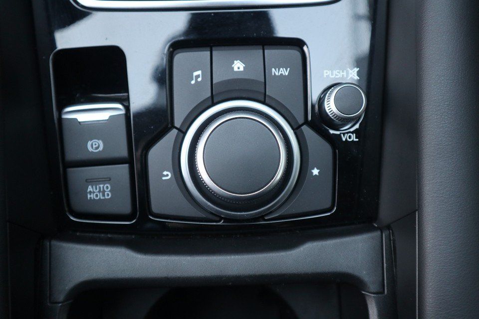 Fahrzeugabbildung Mazda 6 Center-Line G-165 NAVI ACAA MRCC SHZ 360° HUD