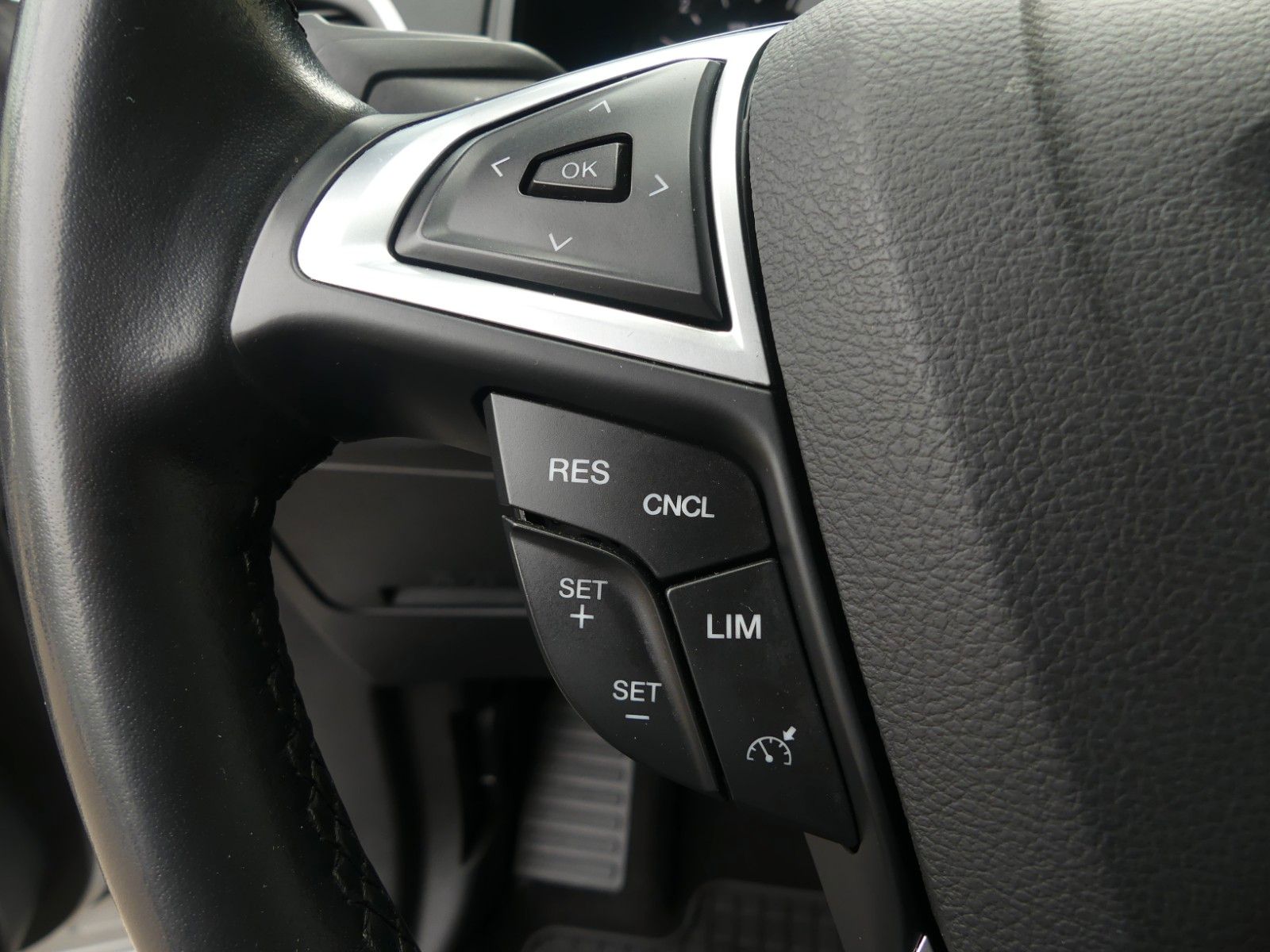 Fahrzeugabbildung Ford Galaxy Trend*Kamera*7 Sitze*