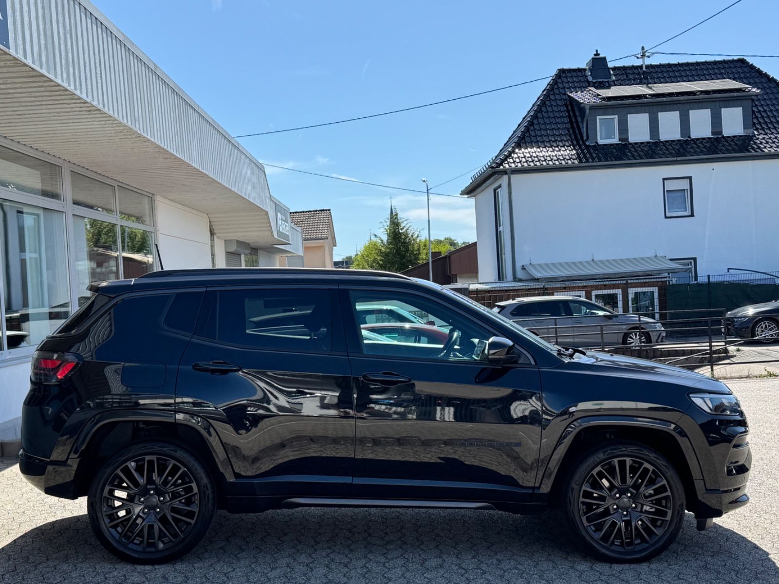 Fahrzeugabbildung Jeep Compass S Plug-In Hybrid 4WD/360°Cam/Leder/Pano/
