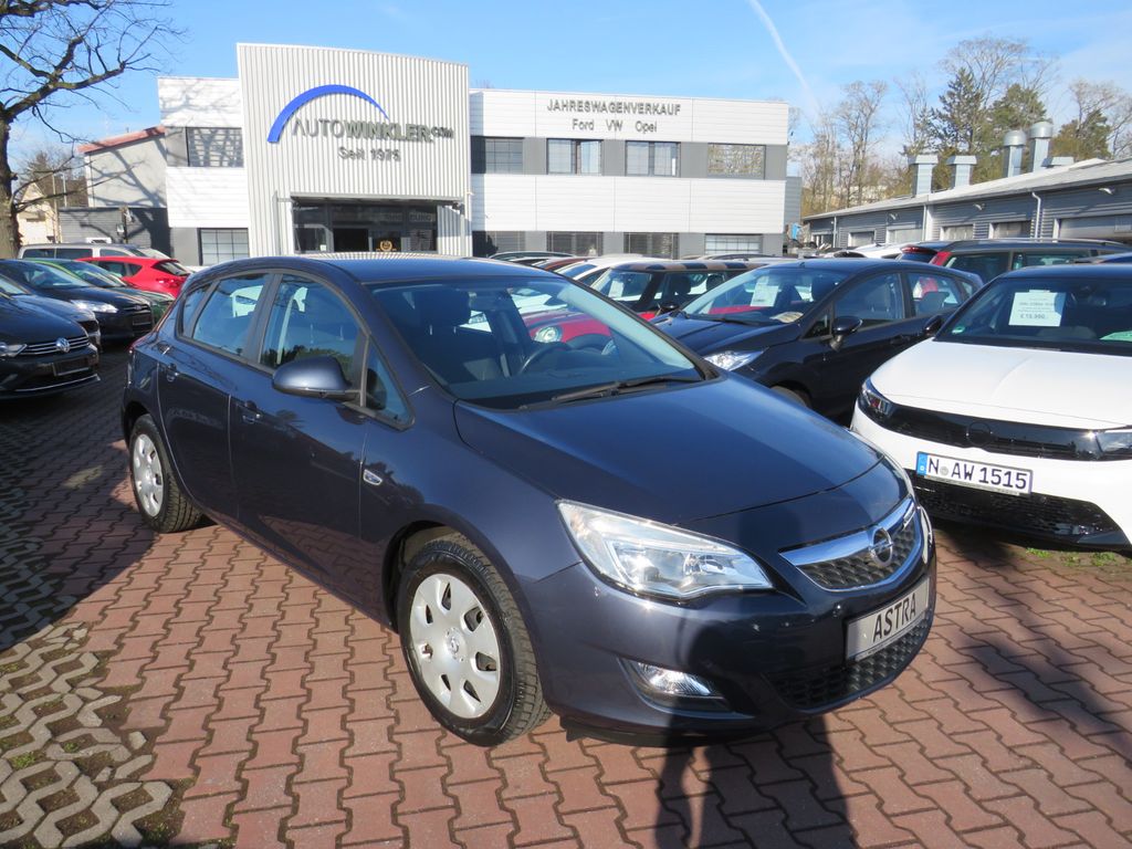 OPEL ASTRA J Limusine Edition