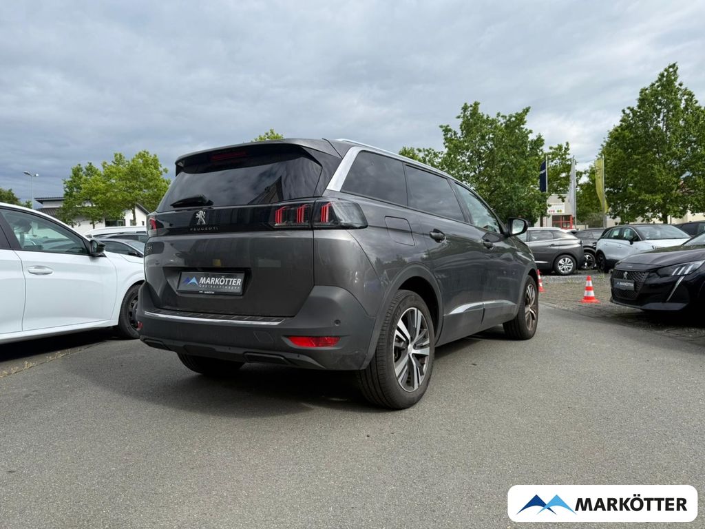Peugeot 5008 — fotografia 2