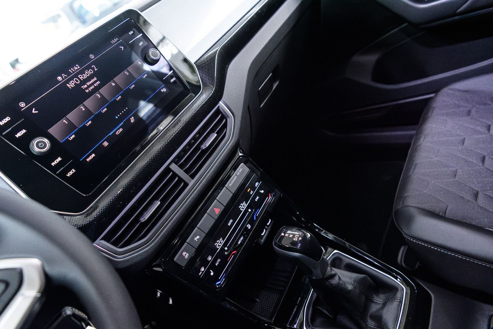 Fahrzeugabbildung Volkswagen T-Cross 1.0 TSI 85 kw Energy DSG+AHK+Kamera