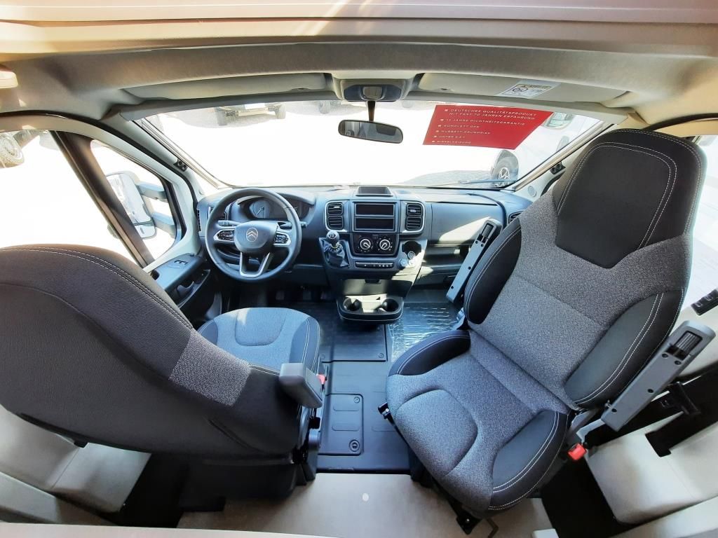 Fahrzeugabbildung LMC Tracer 730 EL Verfüg./Sparen Sie 8.131,- €