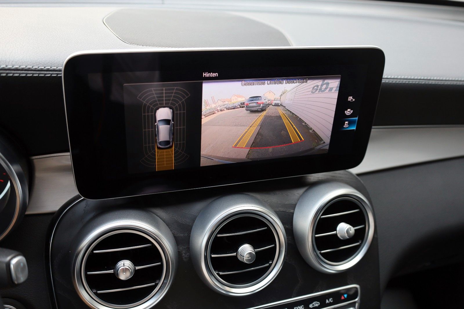 Fahrzeugabbildung Mercedes-Benz GLC 200d Coupe Leder,Navi,LED,SH,Kamera,Park Pak