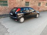 Ford Focus 1.6 - - Ford Focus aus 2001: 1.6