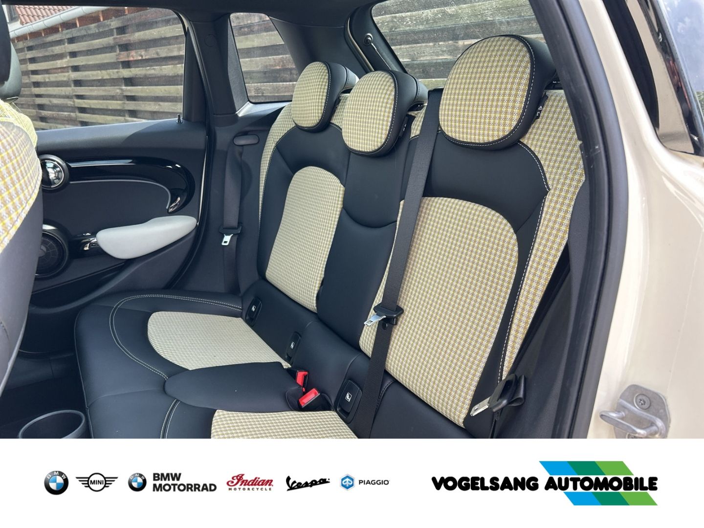 Fahrzeugabbildung MINI Cooper John Cooper Works Trim Vollausstattung Pa