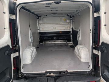 Opel Vivaro - 11