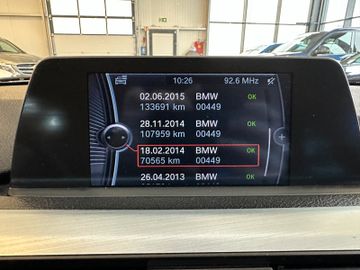 BMW 318 d Limousine *Klima*SHZ*Navi*PDC*Bi-Xenon*