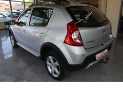 Fahrzeugabbildung Dacia Sandero Stepway