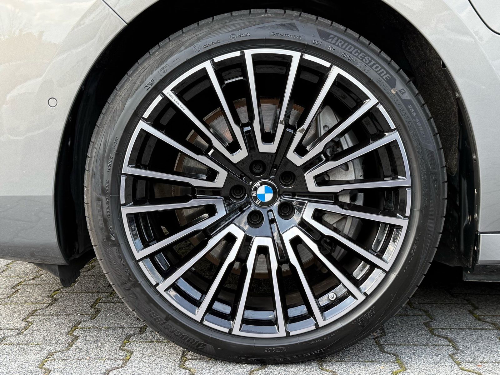 BMW 750 - Bild 34