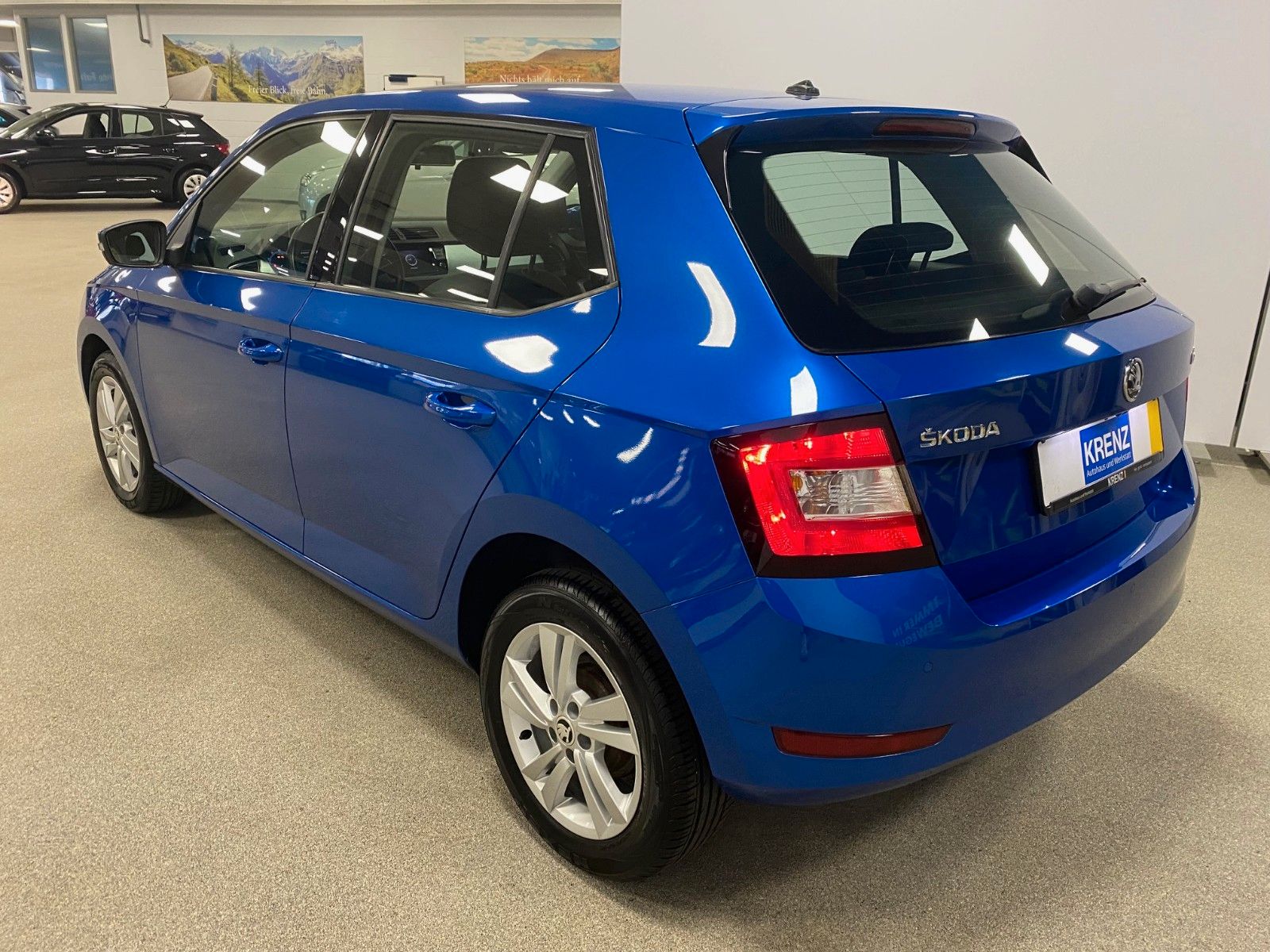 Fahrzeugabbildung SKODA Fabia 1.0l TSI Ambition+KAMERA+AndroidAuto+ALU++