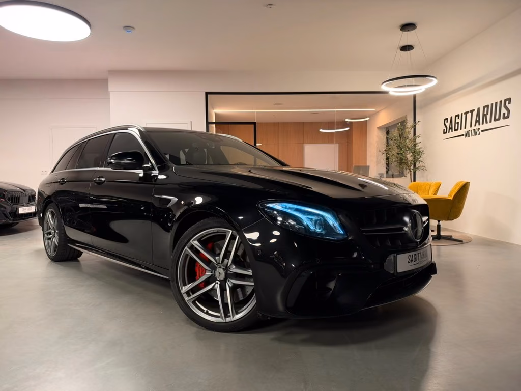 Mercedes-Benz E 63 AMG S 4MATIC/Drivers/Massage/Burmester/360°