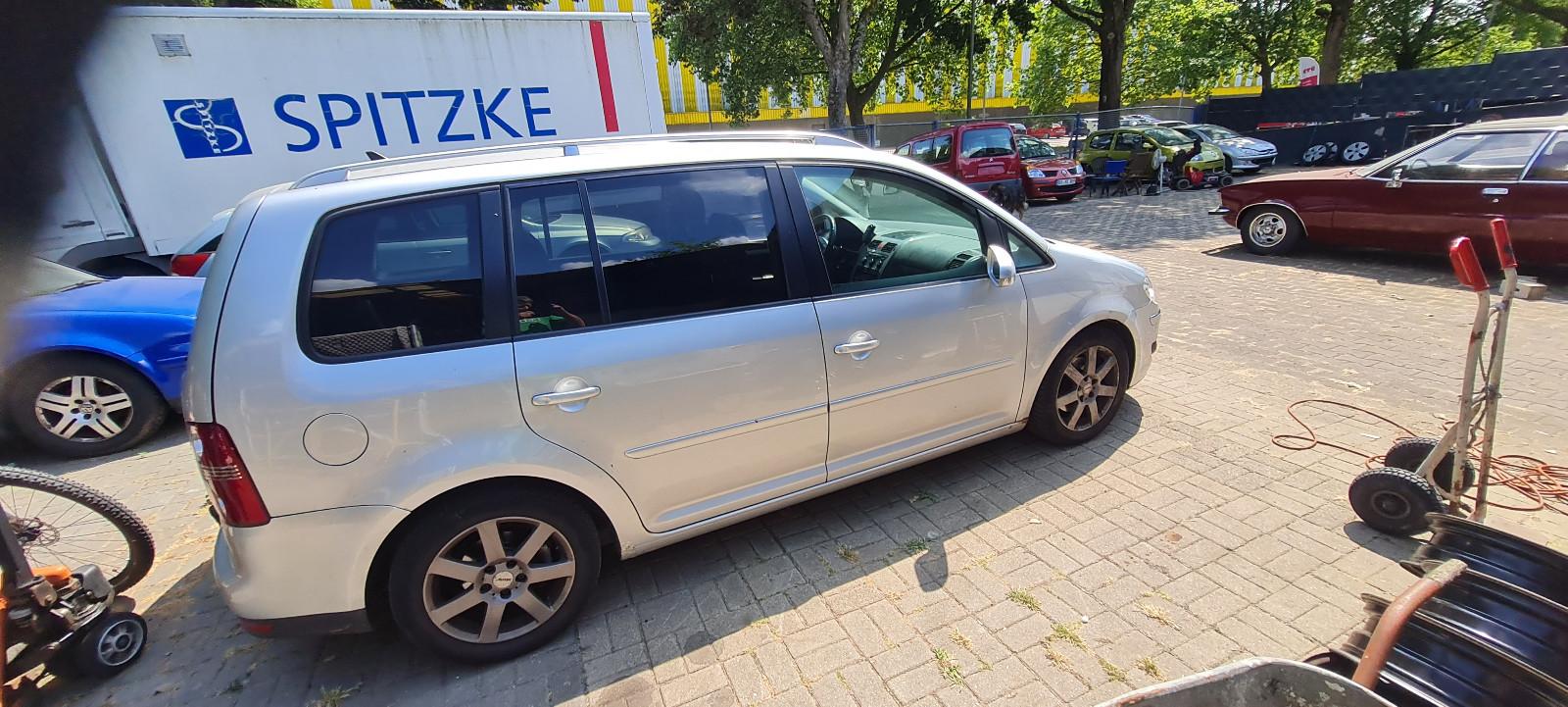 Volkswagen Touran 2.0 TDI Trendline TÜV NEU!!!!