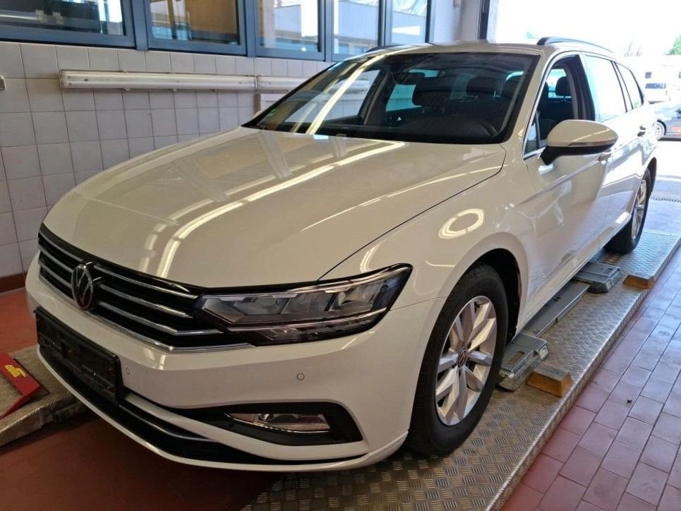 Volkswagen Passat - Bild 2